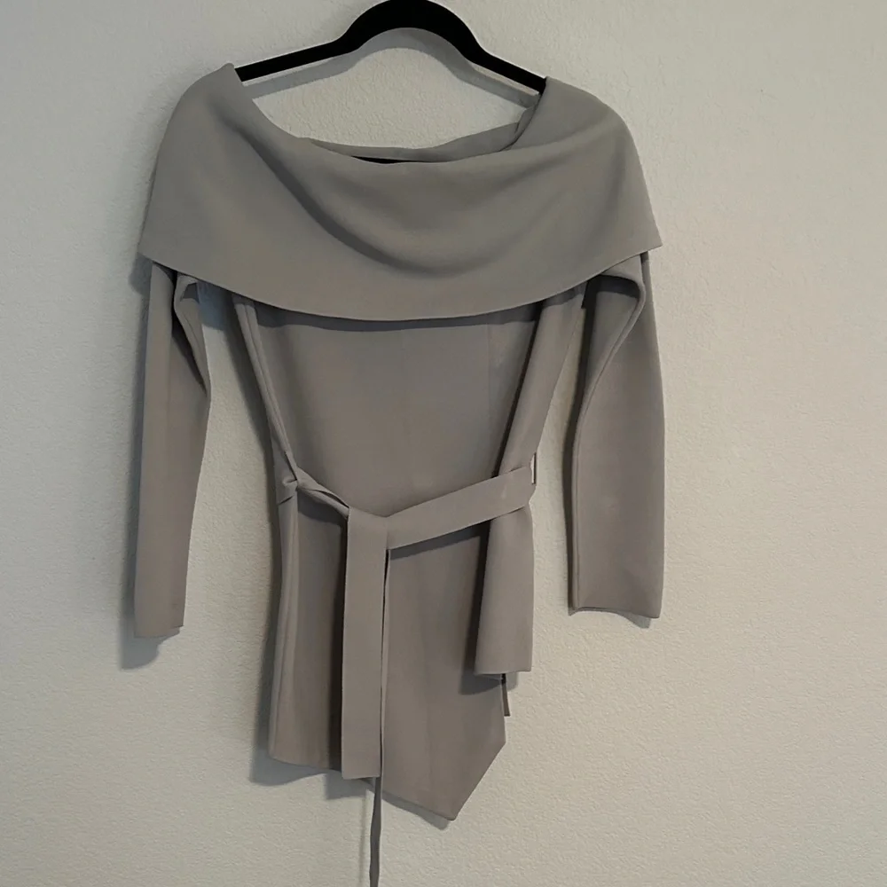 Safiyaa beautiful gray tunic belted off shoulder top 8 - Picture 1 of 15